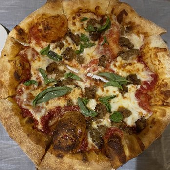 Mangia e Bevi - Salsiccia Pizza - Italian Near Me - Oceanside, California