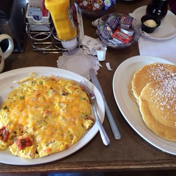 Benny's Place - Had breakfast here yesterday and it was delicious!!!   Looked so good I had to take a pic! - Breakfast & Brunch Near Me - Oswego, Illinois