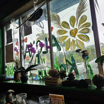 Pele's Kitchen - Breakfast & Brunch Near Me - Pahoa, Hawaii