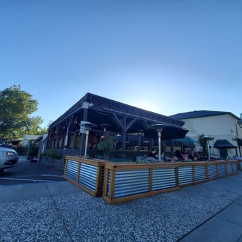 Gay Nineties Pizza - Outdoor seating - Italian Near Me - Pleasanton, California Gay Nineties Pizza - Outdoor seating - Italian Near Me - Pleasanton, California