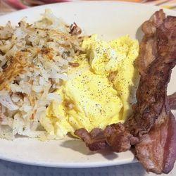Hash browns/scrambled eggs/bacon