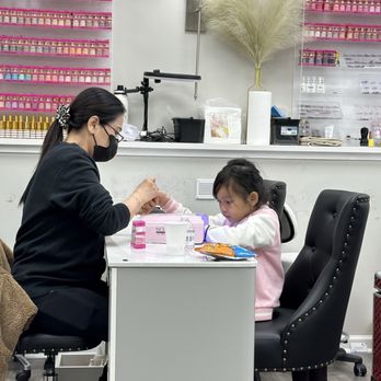 Nail Shadow - Nail Salons Near Me - Snellville, Georgia