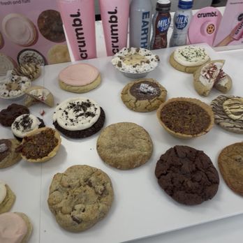 Crumbl - Woodbridge - Bakeries Near Me - Vaughan, Ontario Crumbl - Woodbridge - Bakeries Near Me - Vaughan, Ontario