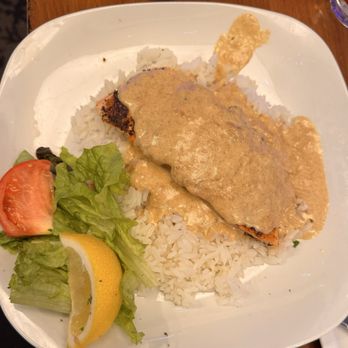 Alpine Chef Restaurant - Salmon - German Near Me - Fredericksburg, Virginia