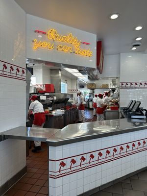 In-N-Out Burger by null