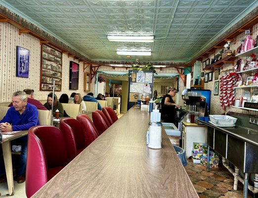 Betty's Restaurant by null