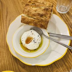 Tortello - Focaccia with ricotta & honey