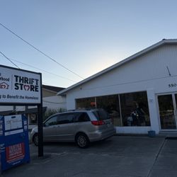 Neighborhood Center & Thrift Shop of W Volusia - Outside view