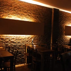 Eetcafe Knabbel en Babbel - Love the wall!
