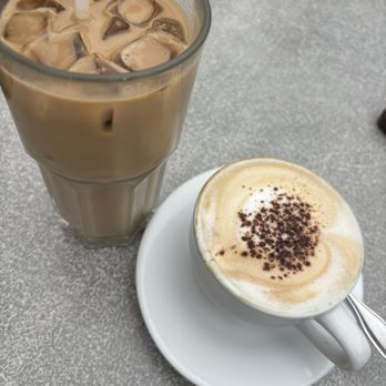 Caffé Mezzaluna - Breakfast & Brunch Near Me - Half Moon Bay, California