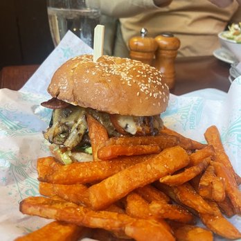 Six Arms - Backyard burger with sweet potato fries - Pubs Near Me - Seattle, Washington Six Arms - Backyard burger with sweet potato fries - Pubs Near Me - Seattle, Washington