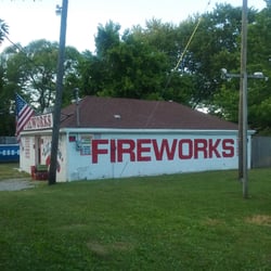 Lil John's Fireworks - Best fireworks in NW Ohio