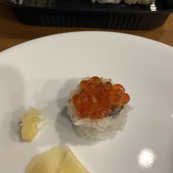 Fuumi - Spicy Salmon Sushi Roll with ikura on top! Yum - Sushi Bars Near Me - Burlingame, California Fuumi - Spicy Salmon Sushi Roll with ikura on top! Yum - Sushi Bars Near Me - Burlingame, California
