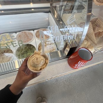 Seaside Creamery - sea salt caramel - Ice Cream & Frozen Yogurt Near Me - Long Beach, California Seaside Creamery - sea salt caramel - Ice Cream & Frozen Yogurt Near Me - Long Beach, California
