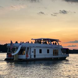 Lake Lanier Water Taxi
