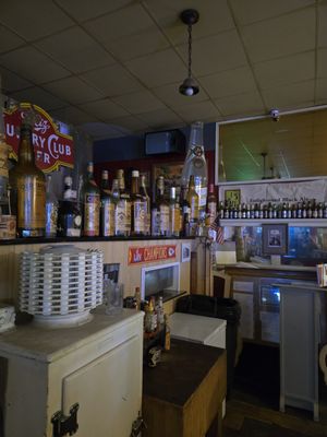 Magoons Famous Delicatessen by null