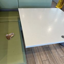 McDonald's - "Clean" table