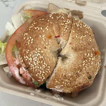 Mimi’s On Lincoln - Lincoln Club - Cafes Near Me - Chicago, Illinois