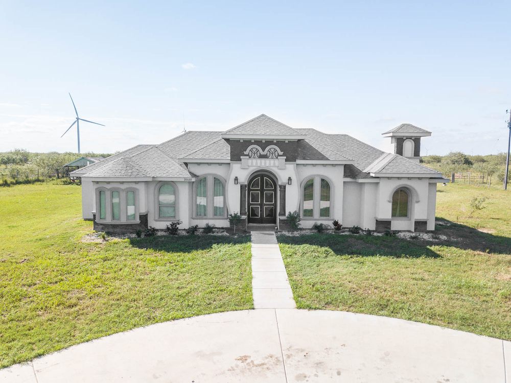 BERTHA DE LA ROSA KELLER WILLIAMS REALTY Updated April 2024