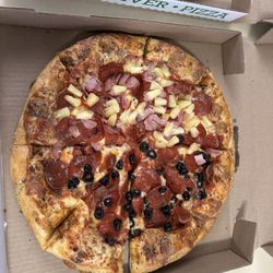 Doorzza - Half Rock and half pepperoni with olives