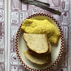 Littleton Diner - Omelette and rye toast