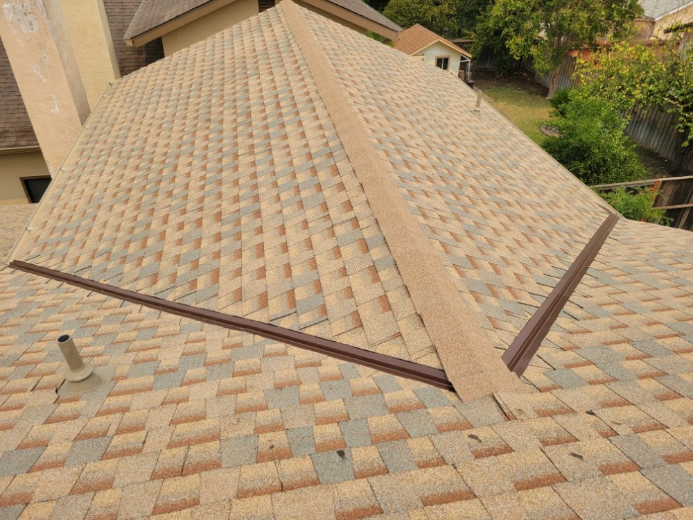 Slide of Gomez Diaz Roofing