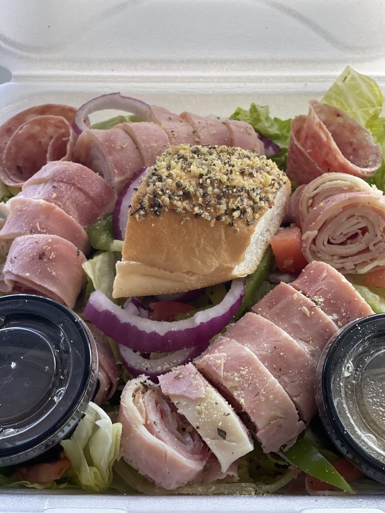 ROSIE’S BAR & GRILL Updated September 2024 23 Photos 224 S Logan