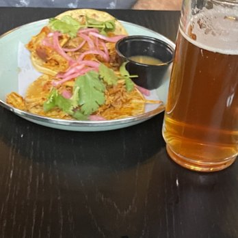Bárbaro Taquería - Cochinita pibil tacos and draft beer (Piñata) - Mexican Near Me - Chicago, Illinois