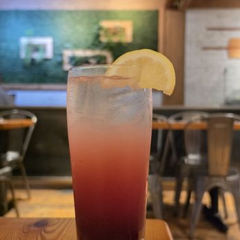 Rocky Mountain Flatbread - Berry lemonade - Gluten-Free Near Me - Vancouver, British Columbia
