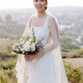Creative Floral Designs - Bridal bouquet - Albright & Co photography - Floral Designers Near Me - Fullerton, California Creative Floral Designs - Bridal bouquet - Albright & Co photography - Floral Designers Near Me - Fullerton, California
