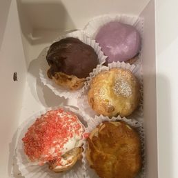 Cream puffs