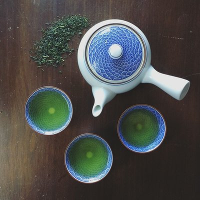 Blue Willow Teaspot by null