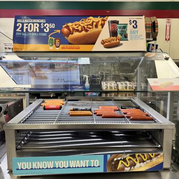 7-Eleven - 7 Eleven - Iconic gross rotating hot dogs - Convenience Stores Near Me - Brooklyn, New York 7-Eleven - 7 Eleven - Iconic gross rotating hot dogs - Convenience Stores Near Me - Brooklyn, New York
