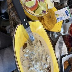 Rinconcito Salvadoreno - Riñonada con salsa de hongos