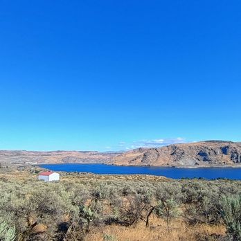 Spring Canyon Campground - View of Columbia River from the entrance road to Spring Canyon Campground - Recreation Centers Near Me - Grand Coulee, Washington Spring Canyon Campground - View of Columbia River from the entrance road to Spring Canyon Campground - Recreation Centers Near Me - Grand Coulee, Washington