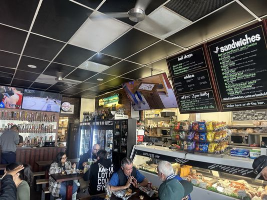 Uncle Henrys Deli by null