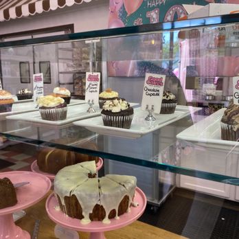 Good Cakes and Bakes - Bakeries Near Me - Detroit, Michigan