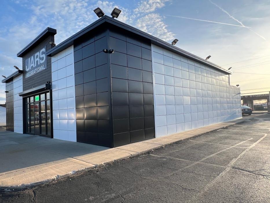 JARS CANNABIS RIVERVIEW Updated August 2024 15 Photos 18580 Fort St, Riverview, Michigan