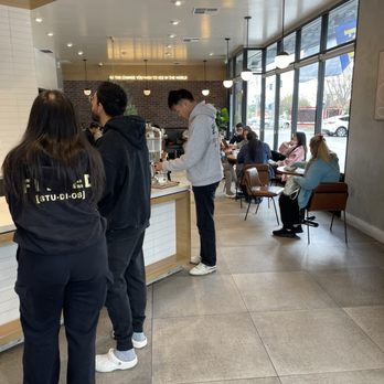 7 Leaves Cafe - Lots of very nice friendly guests. - Bubble Tea Near Me - Cupertino, California