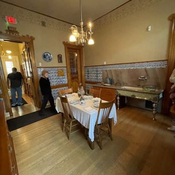The Captain Frederick Pabst Mansion - Museums Near Me - Milwaukee, Wisconsin