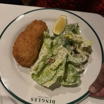 Dingles Public House - Gastropubs Near Me - San Francisco, California