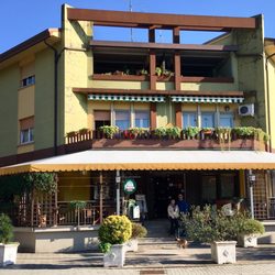 Aviano Inn - Facing the mountains of Aviano