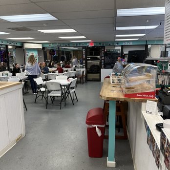 Icy King - Indoor seating - Juice Bars & Smoothies Near Me - Leesburg, Florida