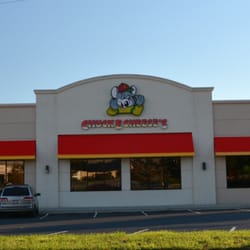 Chuck E. Cheese