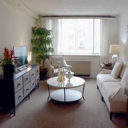 Flushing House - 1-bedroom