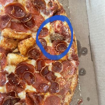 Marco's Pizza - ONE SAUSAGE! On the entire pizza! Good job MARCOS! Lousy workers! Awful behavior! - Chicken Wings Near Me - Hesperia, California
