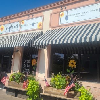 The Sunflower Bakery & Cafe - This is the front of Sunflower Bakery & Cafe. Don't miss it! - Bakeries Near Me - Galveston, Texas