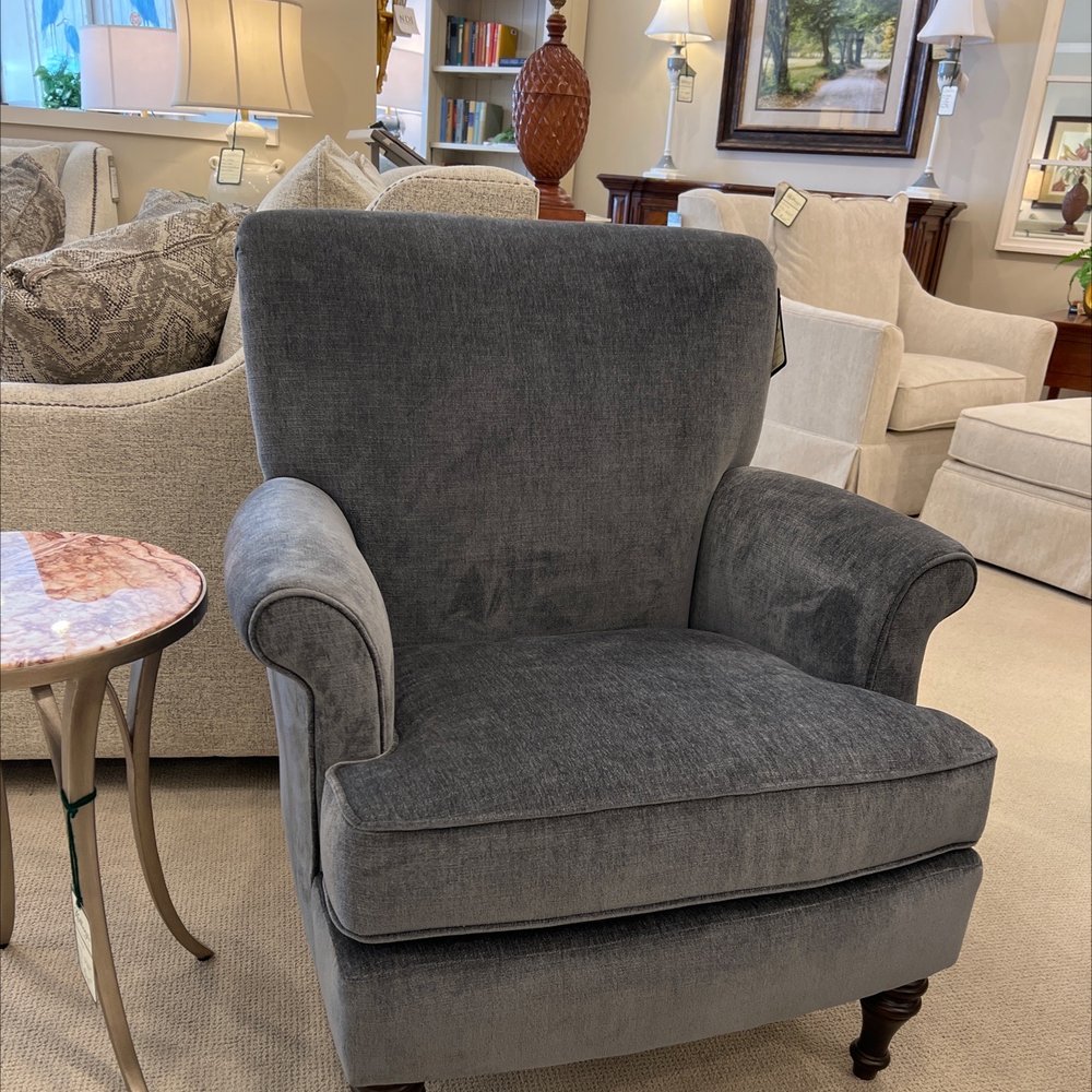 HOLLBERG’S FINE FURNITURE Updated October 2024 33 Main St, Senoia