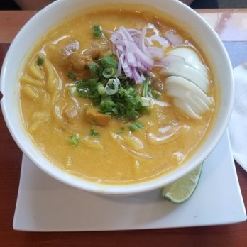 Street Asian Food - Burmese Chicken Noodle Soup - Thai Near Me - Buffalo, New York Street Asian Food - Burmese Chicken Noodle Soup - Thai Near Me - Buffalo, New York