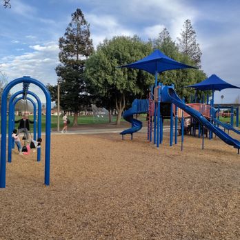La Colina Park - Big kids play structure and swings - Parks Near Me - San Jose, California La Colina Park - Big kids play structure and swings - Parks Near Me - San Jose, California